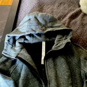Lululemon size 2 scuba sweatshirt